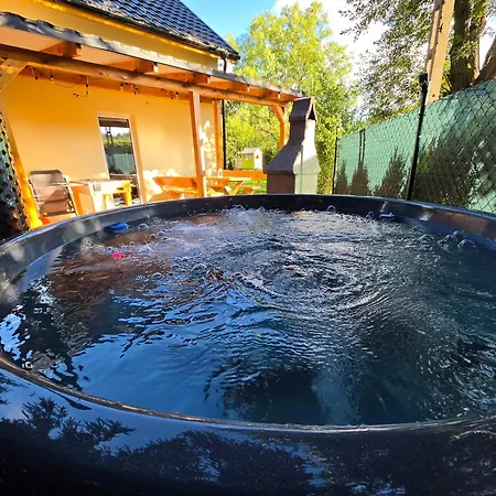 Hébergement de vacances House Lawendowa Przystan - Dom Z Jacuzzi Nad Jeziorem